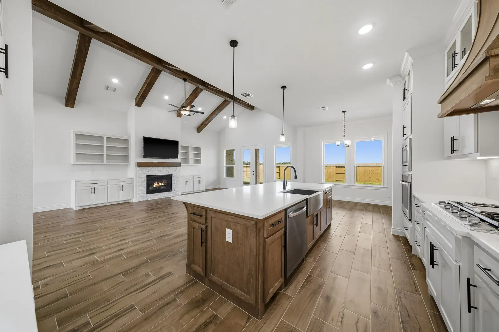 Kitchen island open to the family room