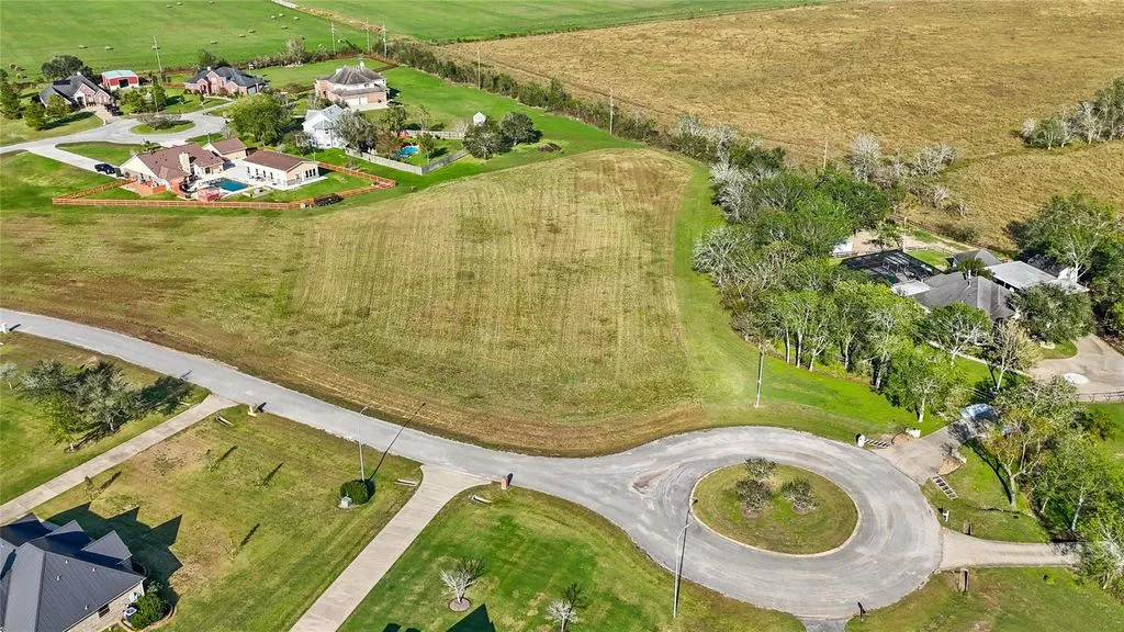 Aerial view of the lot at the end of the cul-de-sac